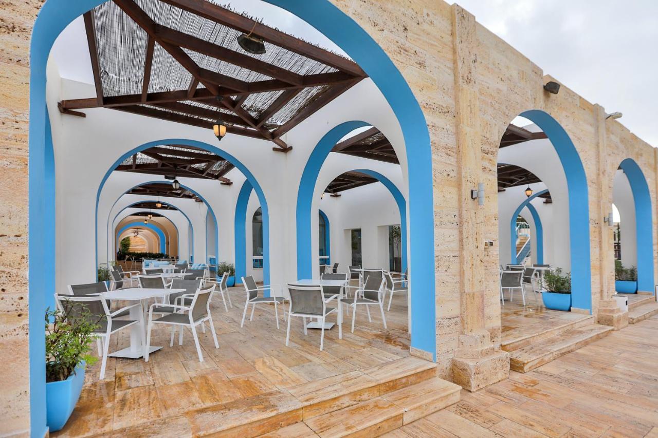 Tala Bay - Families Only Akaba